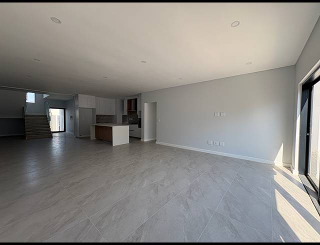4 BEDROOM HOUSE FOR SALE IN SANDOWN